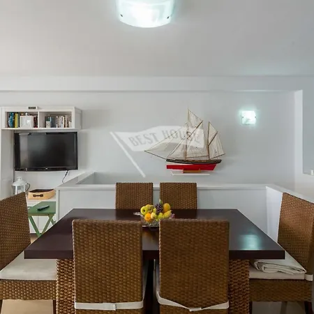 Luxury In Front Of The Apartment Melenara